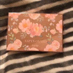 Tarte Aspyn Ovard Eyeshadow Palette